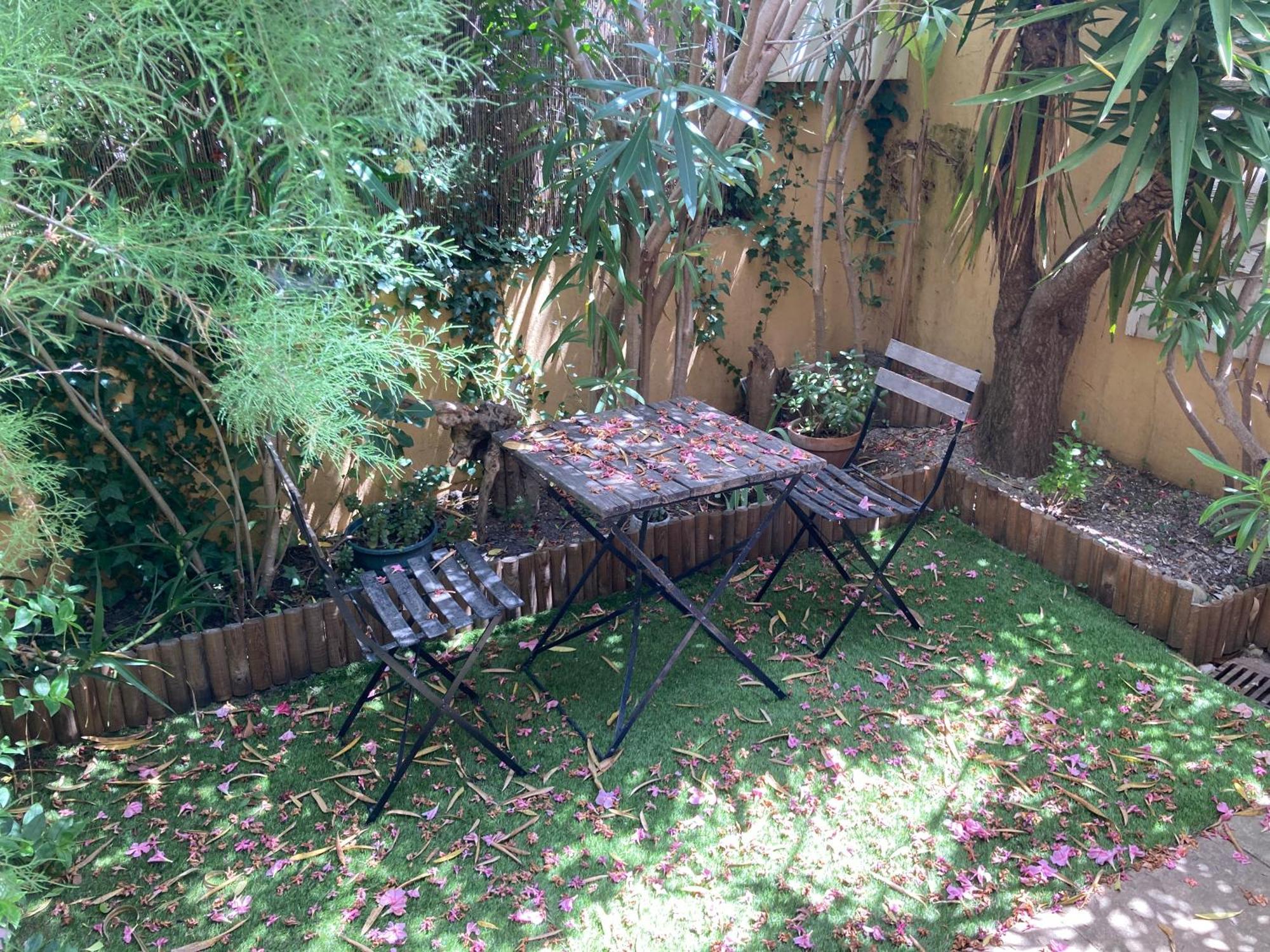 T2 Traversant Avec Une Grande Terrasse Et Piscine Cagnes-sur-Mer Exterior foto